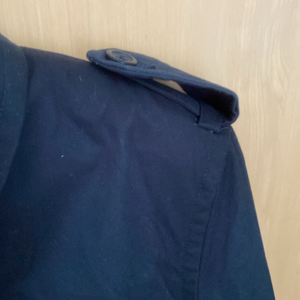 Sarah Jessica Parker black short waisted trench coat w/ removable lining - Picture 5 of 12